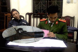 Nhân viên ngân hàng xử trí thế nào với tên cướp có súng ở Quảng Ninh?