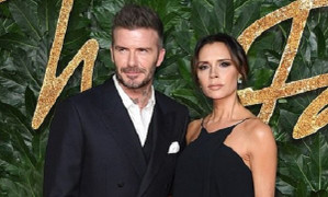 Tin đồn ly hôn với Beckham xuất hiện ồ ạt, Victoria nói gì?
