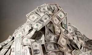 Cận cảnh 'núi tiền' thưởng Tết ở Trung Quốc