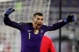 Video: Thủ môn Australia nhảy múa như Đặng Văn Lâm khiến Uzbekistan ôm hận