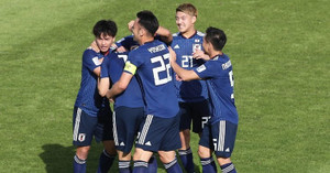 Bị chê đá thực dụng, HLV Nhật Bản quyết tấn công 'đè bẹp' tuyển Việt Nam