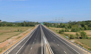 Vì sao VEC chậm trả đường công vụ phục vụ thi công cao tốc Đà Nẵng-Quảng Ngãi?