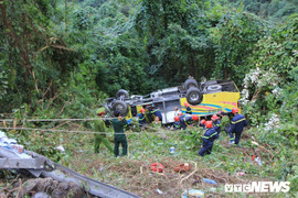 Xe khách chở sinh viên, giảng viên lao xuống vực ở đèo Hải Vân: Khen thưởng đột xuất đội ngũ y, bác sĩ