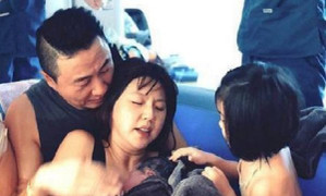 Mỹ nhân 'Kim Sam Soon' khoe khoảnh khắc sinh con thứ 3 dưới nước