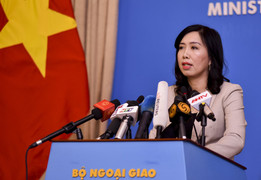 Việt Nam lên tiếng trước thông tin Mỹ và Anh tập trận chung ở Biển Đông