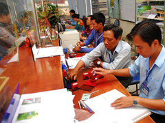 Sáp nhập xã, huyện: Sắp xếp cán bộ dôi dư thế nào?