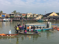 Ô tô lao xuống sông ở phố cổ Hội An: Thi thể 3 nạn nhân được đưa lên bờ