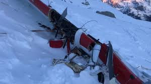 Trực thăng và máy bay đâm nhau giữa trời, 7 người thiệt mạng