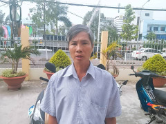 Ông ve chai chấp nhận chia đôi vé số độc đắc với bạn nhậu ở Cà Mau