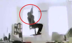 Clip: Kỹ năng trốn nợ thần sầu khiến dân mạng phục sát đất