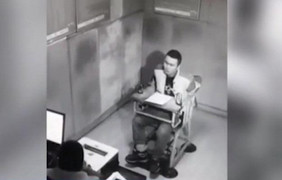 Sợ nạn nhân không có tiền mặt, mang hẳn máy quẹt thẻ đi cướp