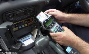 Ngồi taxi 5 phút, hành khách bị 'chặt chém' gần 15 triệu đồng