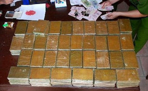 Bắt nữ quái tàng trữ 160 bánh heroin tại nhà riêng ở Lạng Sơn
