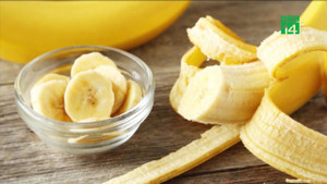 Tự lấy chuối ăn, bé 8 tháng tuổi bị sặc, ngưng thở, tím tái toàn thân