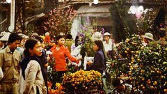 Video: Giới trẻ trải nghiệm Tết thời bao cấp ở Hà Nội