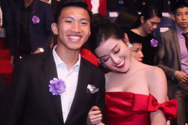 Á hậu Huyền My e ấp dựa vào cầu thủ Đoàn Văn Hậu