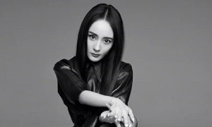 Hậu ly hôn với Lưu Khải Uy, Dương Mịch khoe vẻ đẹp sexy đầy táo bạo trên tạp chí