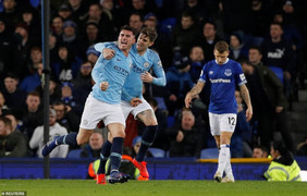 Đánh bại Everton, Man City tạm chiếm ngôi đầu bảng Ngoại Hạng Anh