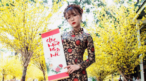 Nữ sinh Đại học Sư phạm TP.HCM lung linh trong bộ ảnh chào Xuân