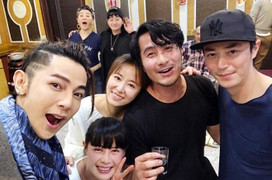 Lâm Tâm Như trẻ trung ở tuổi 43 khi xuất hiện bên Hoắc Kiến Hoa