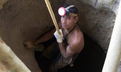 Giữa khủng hoảng, dân Venezuela vào rừng đào vàng mơ đổi đời