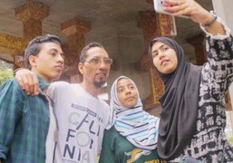 Thay vì đến trường, gia đình ở Nam Phi đưa con đi nhiều nước để học hỏi