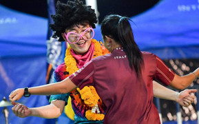 Lương Xuân Trường hóa trang cực ngầu, nhảy rất sung