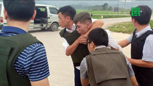 Video: Toàn cảnh vây ráp, gọi hàng nhóm buôn ma túy ôm lựu đạn cố thủ ở Hà Tĩnh