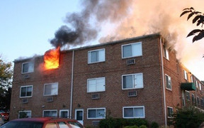 Bị mẹ cằn nhằn, người đàn ông phóng hoả đốt nhà