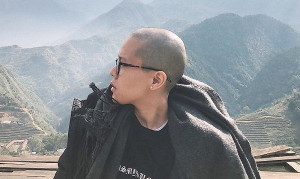 Chia tay mái tóc xù, Tiên Tiên gây sốt khi bất ngờ cạo đầu