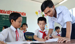 Những thầy giáo trẻ 'gieo chữ' ở Trường Sa