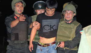 Bắt thêm 4 người liên quan kẻ buôn ma túy cố thủ bằng lựu đạn