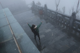 Chuyên gia khí tượng lý giải hiện tượng tuyết rơi bất thường ở Fansipan