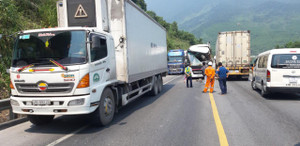 Xe khách đối đầu container, 11 du khách bị thương ở Đà Nẵng