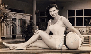 Biểu tượng gợi cảm đầu tiên của Hong Kong qua đời