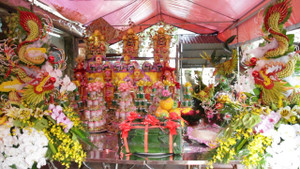 Video: Cận cảnh mâm lễ 'khủng' nhất đền Trần với cặp 'Long giáng ngậm ngọc'