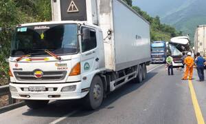 Xác định nguyên nhân xe khách đối đầu container khiến 11 du khách bị thương ở Đà Nẵng
