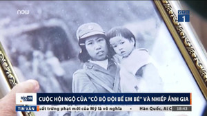 Cuộc hội ngộ kỳ diệu của 'Cô bộ đội bế em bé' và nhiếp ảnh gia