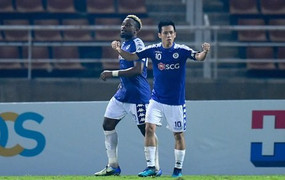 Video: Văn Quyết dứt điểm đẳng cấp tung lưới đội bóng Trung Quốc