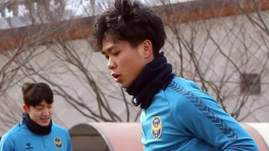 Video: Công Phượng solo ghi bàn đầu tiên cho Incheon United
