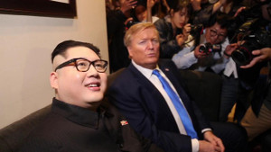 Video: Bản sao Kim Jong-un và Donald Trump đến Hà Nội