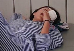Nổ bình thí nghiệm trong giờ Hóa, học sinh lớp 8 bị rách giác mạc