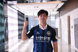 Sau bàn thắng ra mắt, Công Phượng lại ghi dấu ấn giúp Incheon United thắng đậm