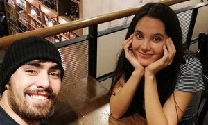 Đăng quang chưa lâu, Hoa hậu Hoàn vũ 2018 chia tay bạn trai sau 6 năm yêu