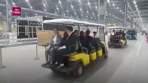 Clip: Đoàn lãnh đạo cấp cao Triều Tiên đi xe điện thăm nhà máy VinFast