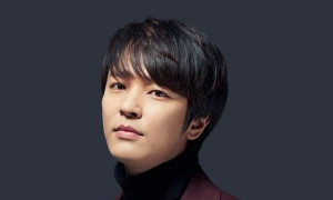 Tài tử 'Hoàng cung' bị kiện vì nài nỉ bạn gái cũ phá thai nhưng lại quỵt tiền trợ cấp