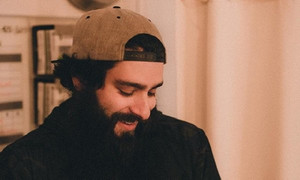 Sau vụ bị hành hung tại Việt Nam, đạo diễn 'Kong' sống ở Mỹ ra sao?