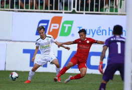 Bị người cũ bắt bài, HAGL thua ngay trước mặt bầu Đức và HLV Park Hang Seo