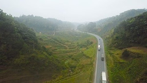 Video: Trải nghiệm tuyến đường Chủ tịch Kim Jong-un lên Đồng Đăng
