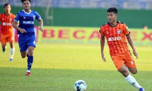 Tịt ngòi 2 trận liền, Hà Đức Chinh bị HLV Lê Huỳnh Đức chê tơi tả